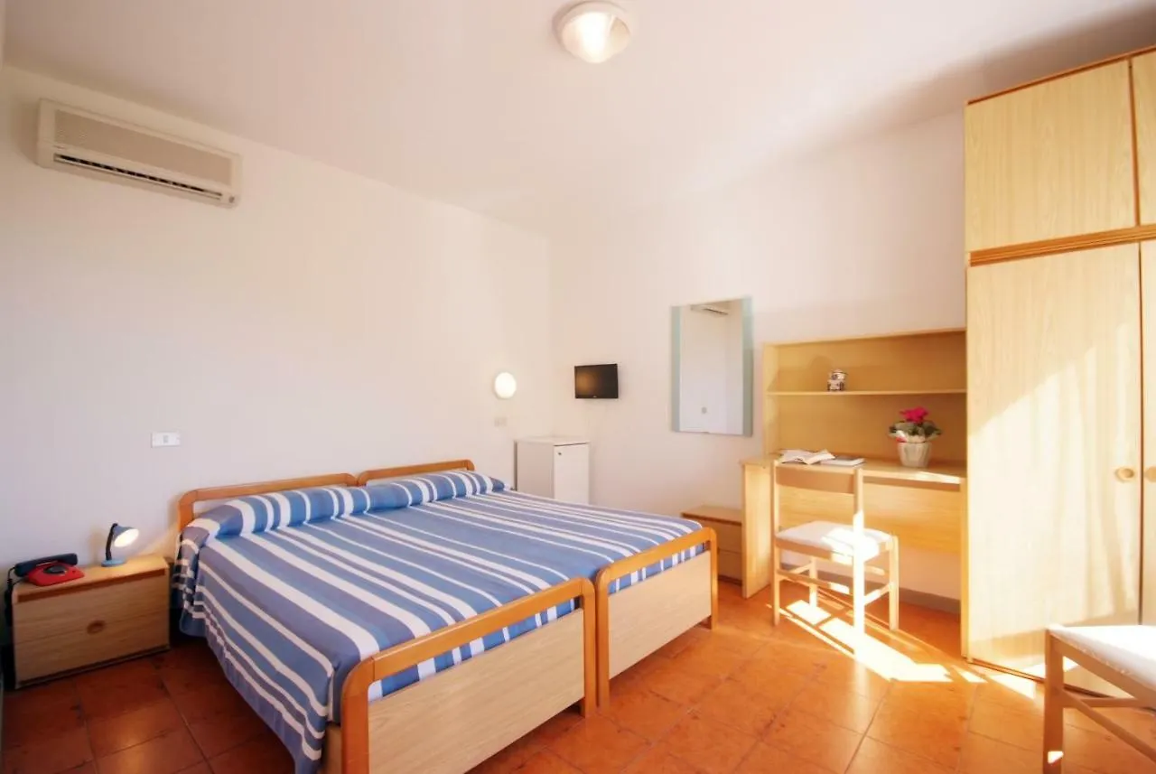 B&B Hotel Il Veliero - La Vela Del Veliero SantʼAndrea 0*,  Italien